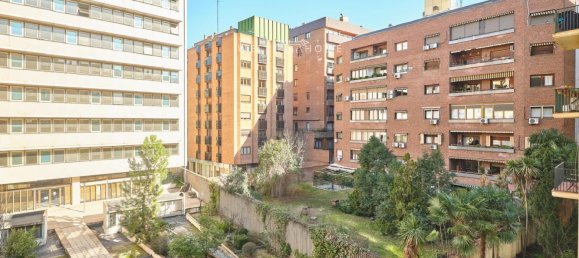 4 chambres Appartement à Madrid, Spain No. 25479 18