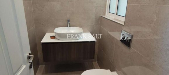 1 chambre Appartement à Sliema, Malta No. 8383 4