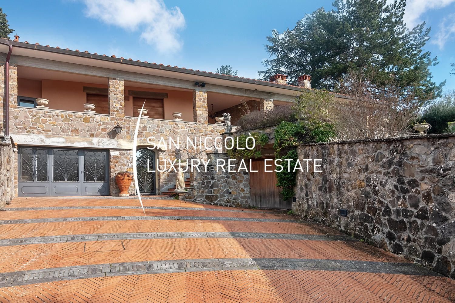 10 rooms Villa in Fiesole, Italy No. 196619