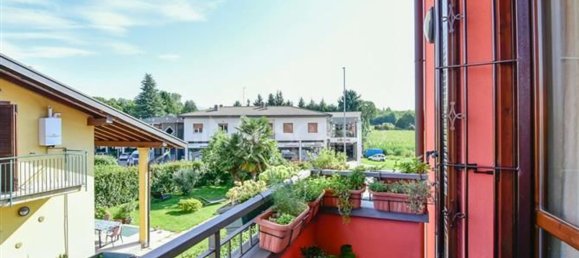 2 rooms Apartment in Fino Mornasco, Italy No. 303435 18