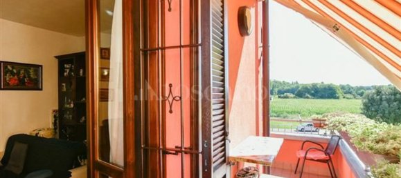 2 rooms Apartment in Fino Mornasco, Italy No. 303435 7