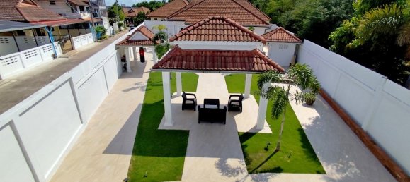 4 bedrooms House in Bang Lamung, Thailand No. 57702 7