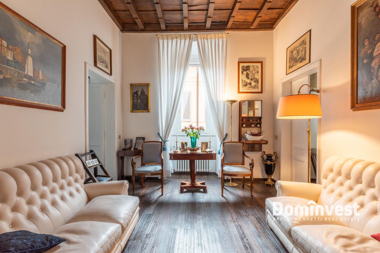 Apartamento de 4 habitaciónes en Rome, Italy No. 40225