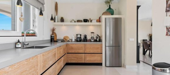 6 bedrooms Villa in Marbella, Spain No. 129878 18