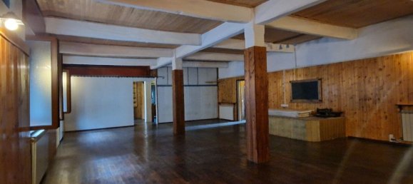 186m² Warehouse in Parabiago, Italy No. 71658 2