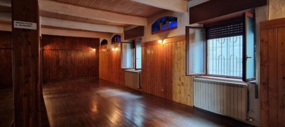 186m² Warehouse in Parabiago, Italy No. 71658 5