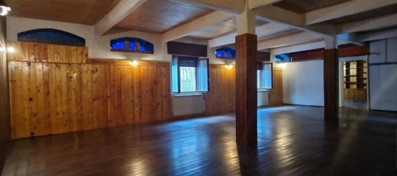 186m² Warehouse in Parabiago, Italy No. 71658 9