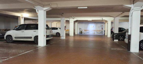 1 room Parking in Bologna, Italy No. 144863 8