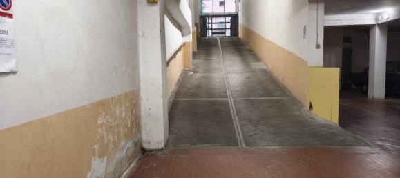 1 room Parking in Bologna, Italy No. 144863 11