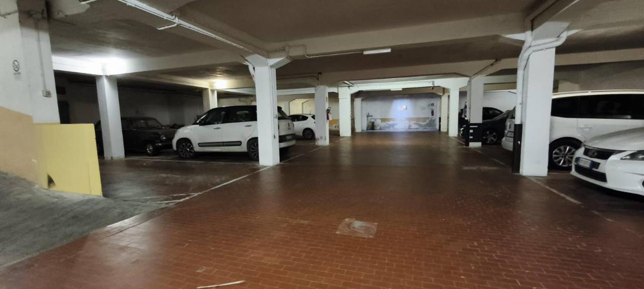 1 room Parking in Bologna, Italy No. 144863