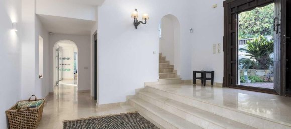 Вилла с 6 спальнями в Марбелья, Испания № 48733 46