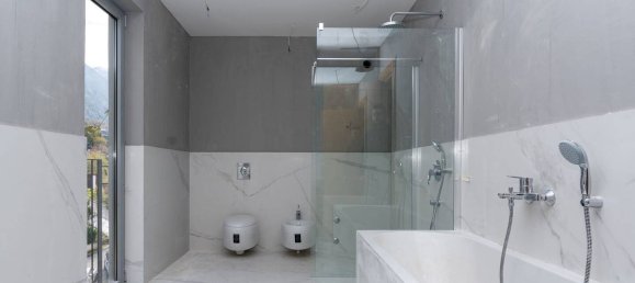 4 bedrooms Penthouse in Kotor, Montenegro No. 263 5