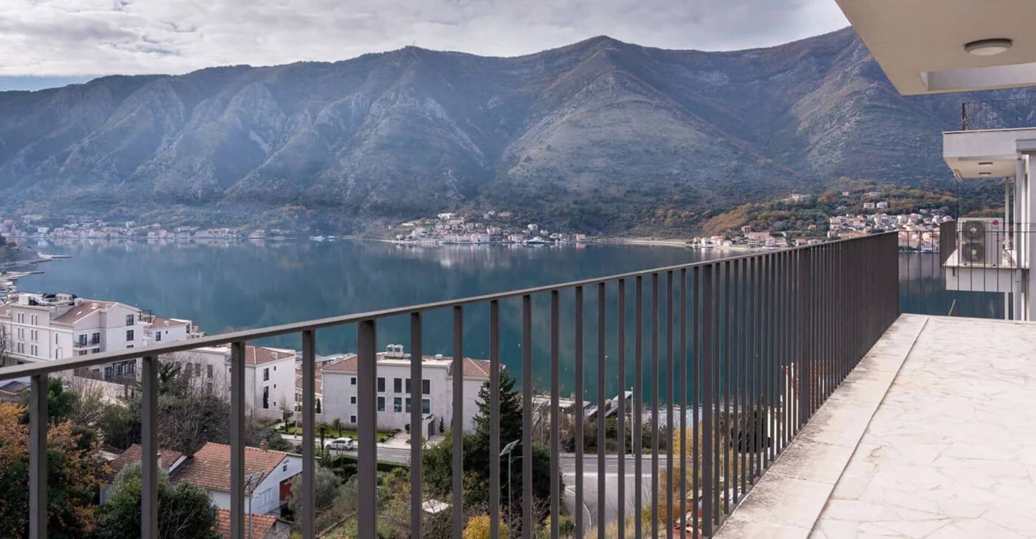 4 bedrooms Penthouse in Kotor, Montenegro No. 263