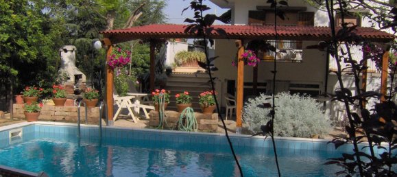 8-Zimmer Villa in Bari, Italy, Nr. 256885 3