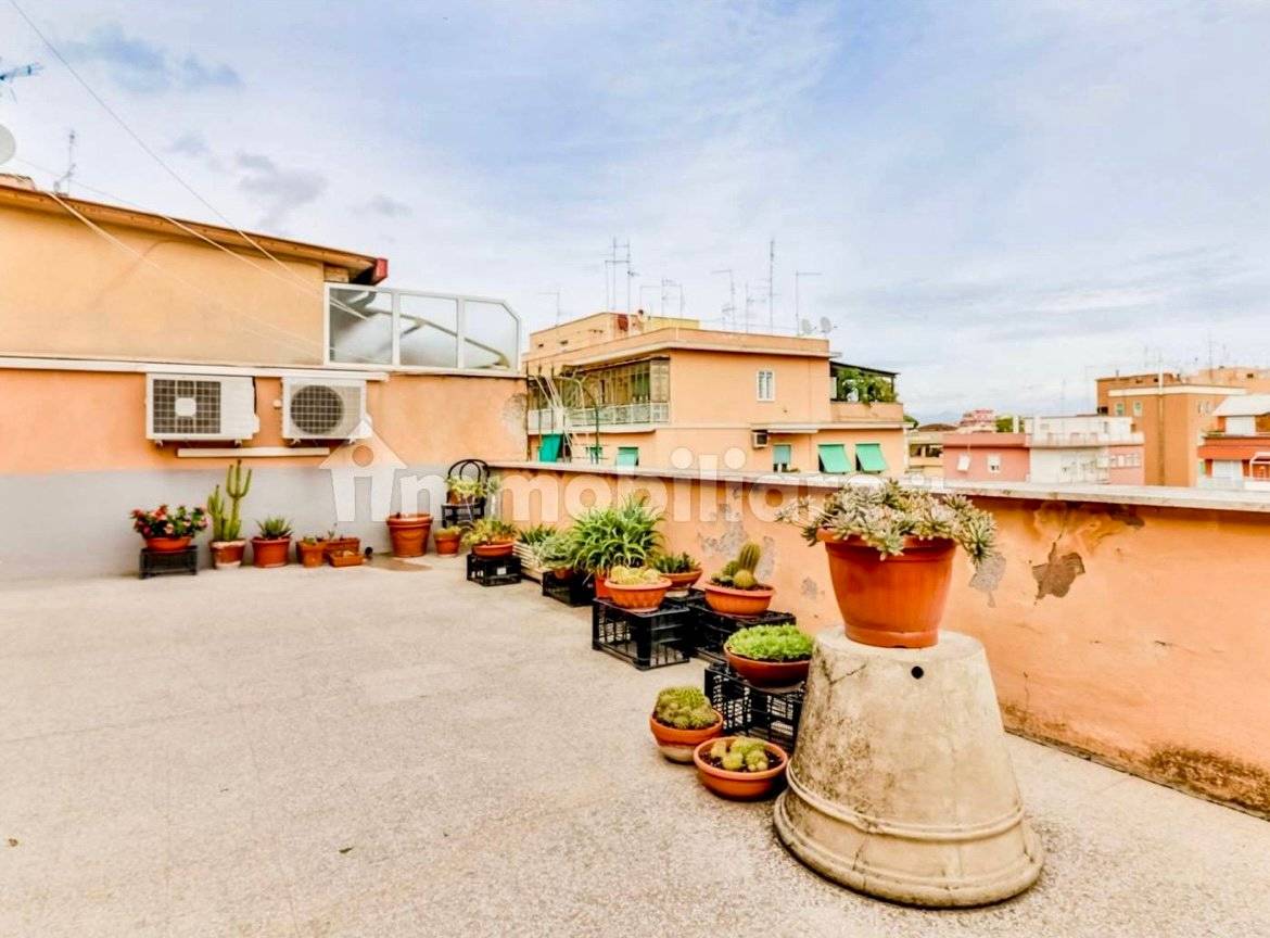 3 Schlafzimmer Wohnung in Rome, Italy, Nr. 32665