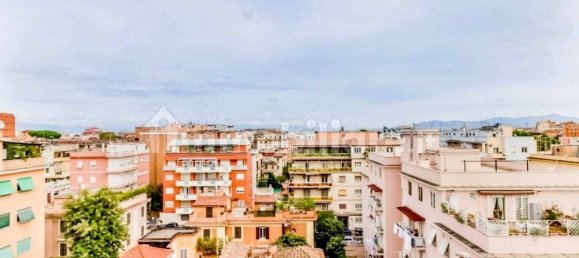 3 Schlafzimmer Wohnung in Rome, Italy, Nr. 32665 3