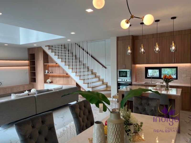 4 bedrooms House in Chiang Mai, Thailand No. 27160