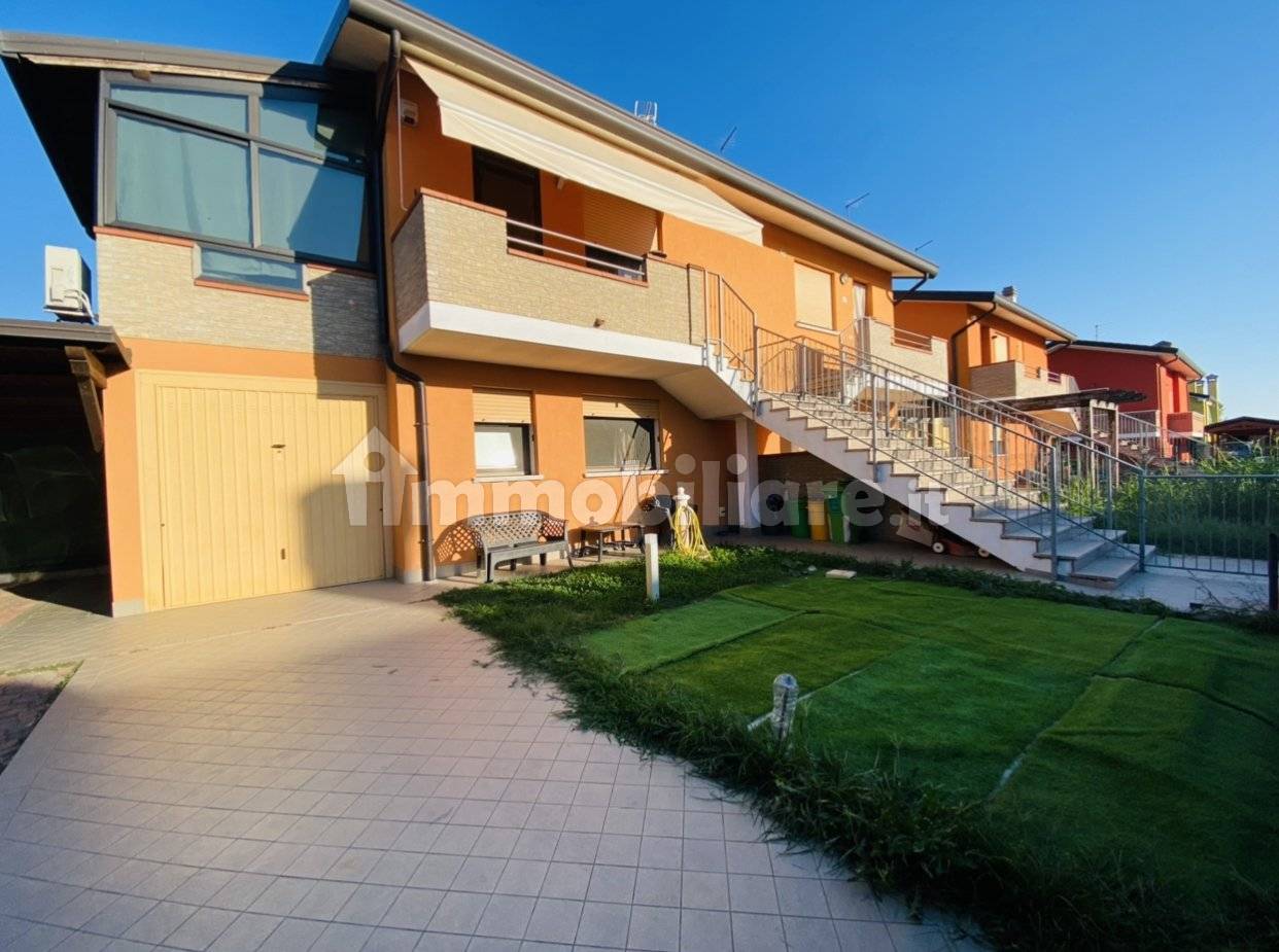 2 bedrooms Apartment in Loreo, Italy No. 85941