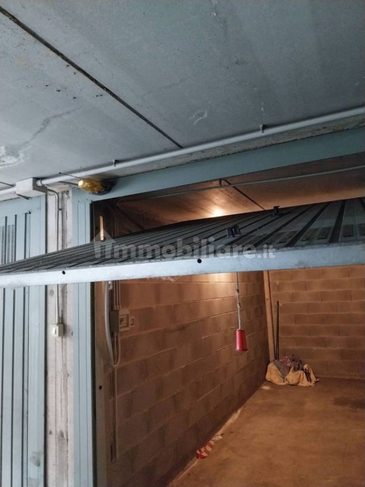 13m² Garage in Brescia, Italy No. 314508