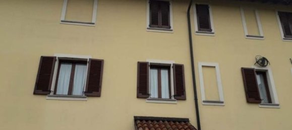 3-salle Appartement à Pavia, Italy No. 146031 2