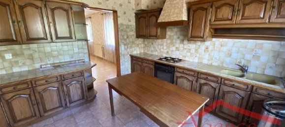 2 Schlafzimmer Stadthaus in Fere-Champenoise, France, Nr. 317820 3