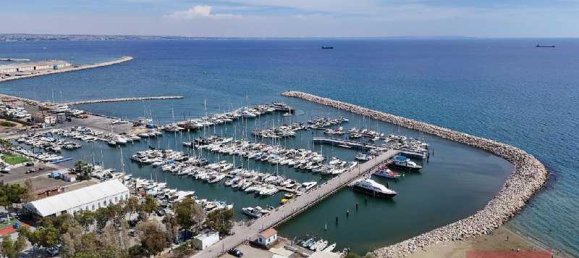 Квартира с 2 спальнями в Ларнака, Кипр № 65639 3