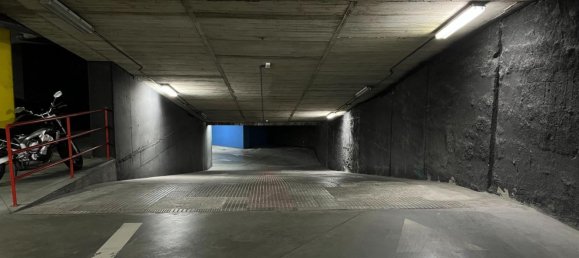  Garage in Madrid, Spain No. 116967 4