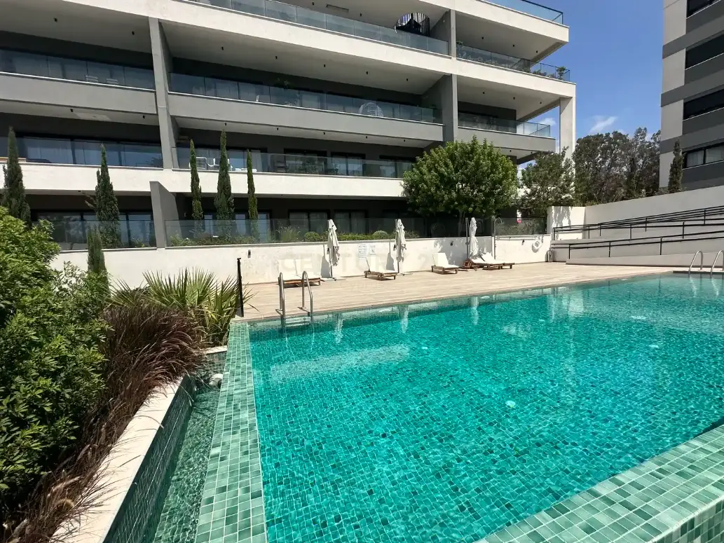 3 bedrooms Penthouse in Mesa Geitonia, Cyprus No. 5411