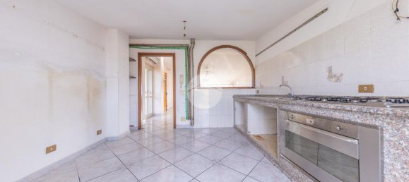 Apartamento de 5 divisões em Guidonia Montecelio, Italy N.º 4773 23