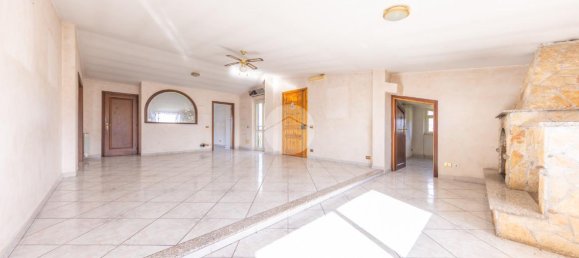 Apartamento de 5 divisões em Guidonia Montecelio, Italy N.º 4773 13