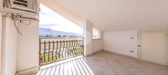 Apartamento de 5 divisões em Guidonia Montecelio, Italy N.º 4773 2