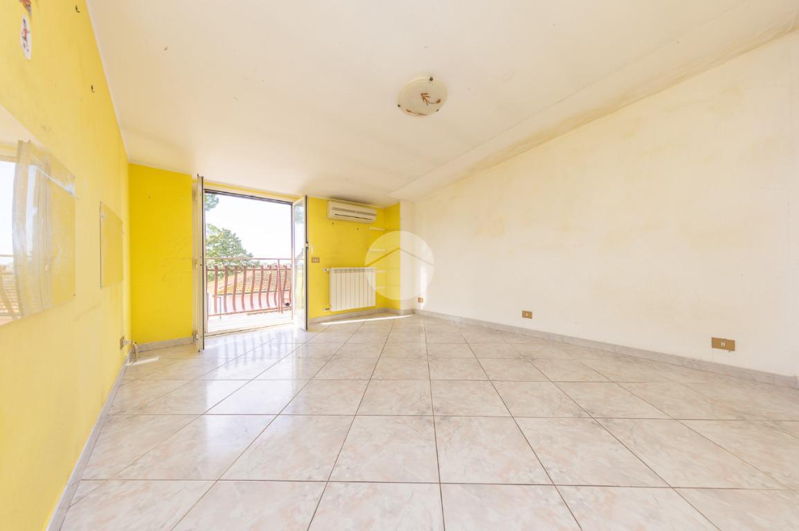 Apartamento de 5 divisões em Guidonia Montecelio, Italy N.º 4773