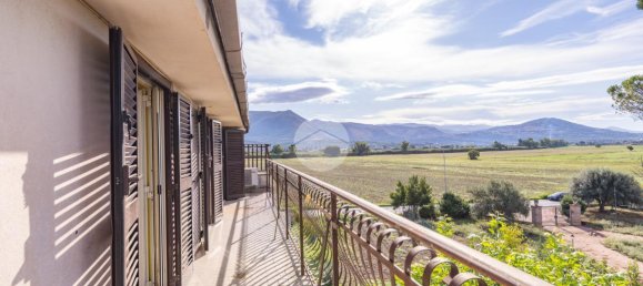 Apartamento de 5 divisões em Guidonia Montecelio, Italy N.º 4773 4