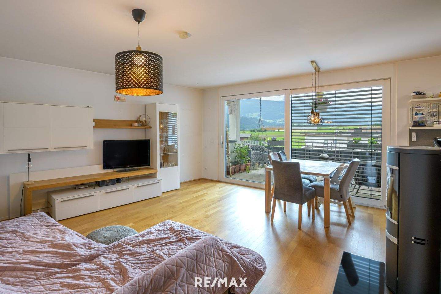 Квартира с 3 комнатами в Фомп, Австрия № 136644