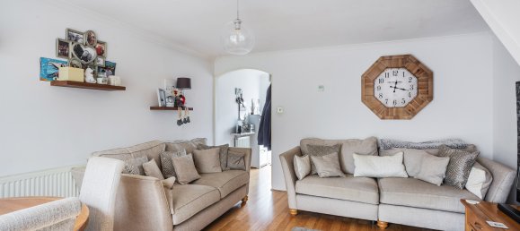 2 bedrooms House in Crawley, United Kingdom No. 1077 7