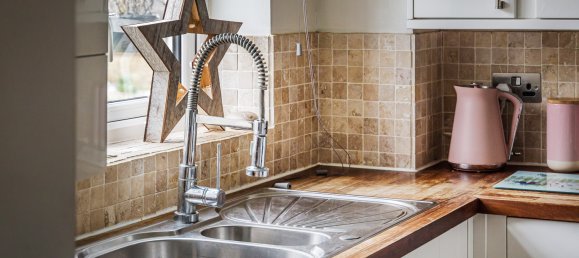 2 bedrooms House in Crawley, United Kingdom No. 1077 4