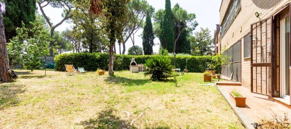 6 rooms Apartment in Rome, Italy No. 273795 3