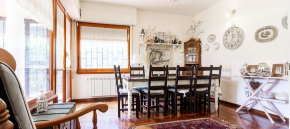 6 rooms Apartment in Rome, Italy No. 273795 12