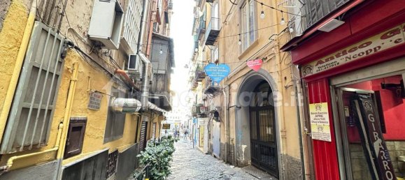 1 Schlafzimmer Wohnung in Naples, Italy, Nr. 354541 4