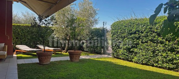 2 bedrooms House in San Felice del Benaco, Italy No. 299095 4