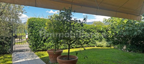 2 bedrooms House in San Felice del Benaco, Italy No. 299095 2