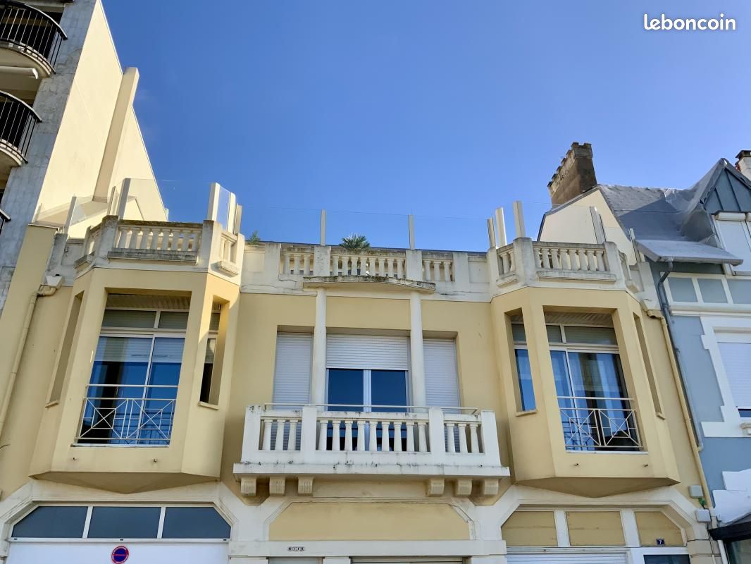 Casa de 6 dormitorios en Les Sables-d'Olonne, France No. 201951
