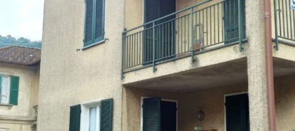 2 rooms Apartment in Besano, Italy No. 52158 2