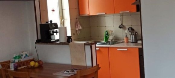 2 rooms Apartment in Besano, Italy No. 52158 5