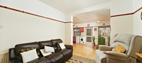 3 bedrooms Commercial property in London, United Kingdom No. 11578 4