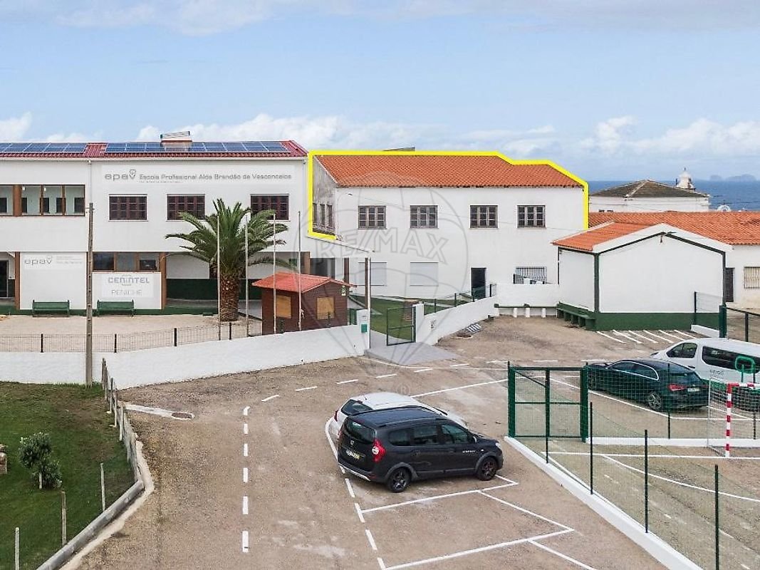 18 غرف نوم بناية في Peniche, Portugal رقم 274249