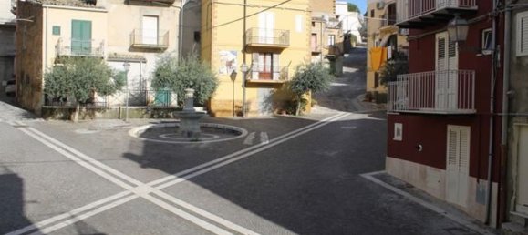 Дом с 3 комнатами в Чанчана, Италия № 161821 17