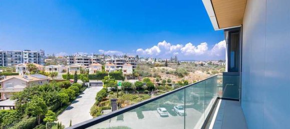 2 bedrooms Apartment in Limassol, Cyprus No. 11042 8