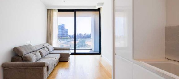 2 bedrooms Apartment in Limassol, Cyprus No. 11042 13