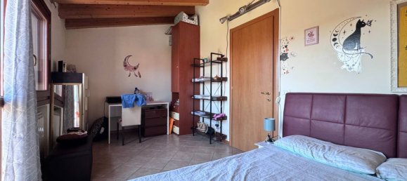 5 bedrooms House in Legnago, Italy No. 352956 9